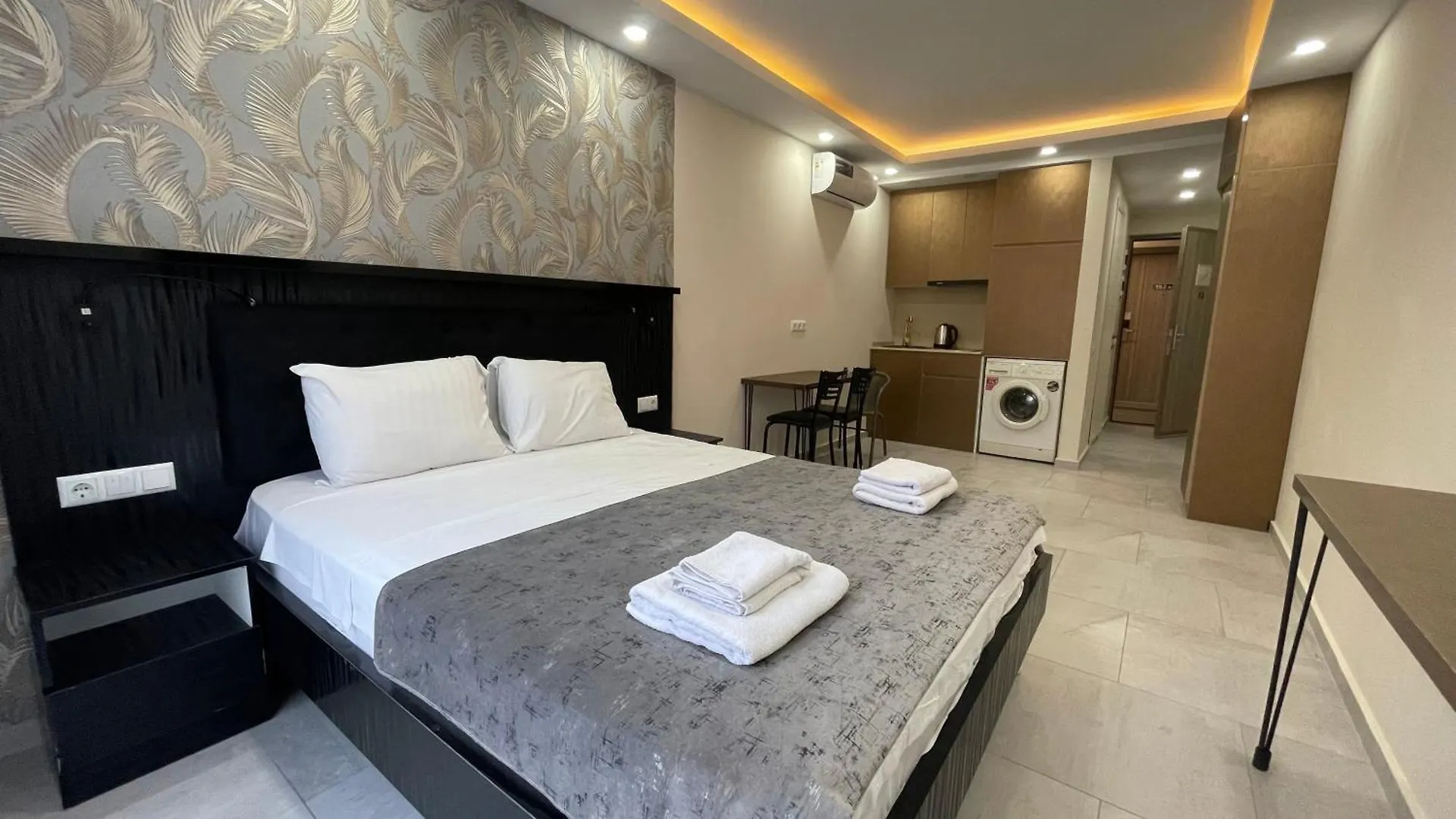 Sunrise Apart-Hotel 155B Studio Room Batumi 0*,